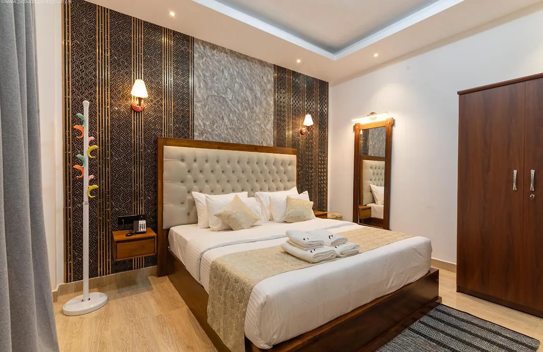 Twin Villa Red - Luxury Villa With Mountain View-1
